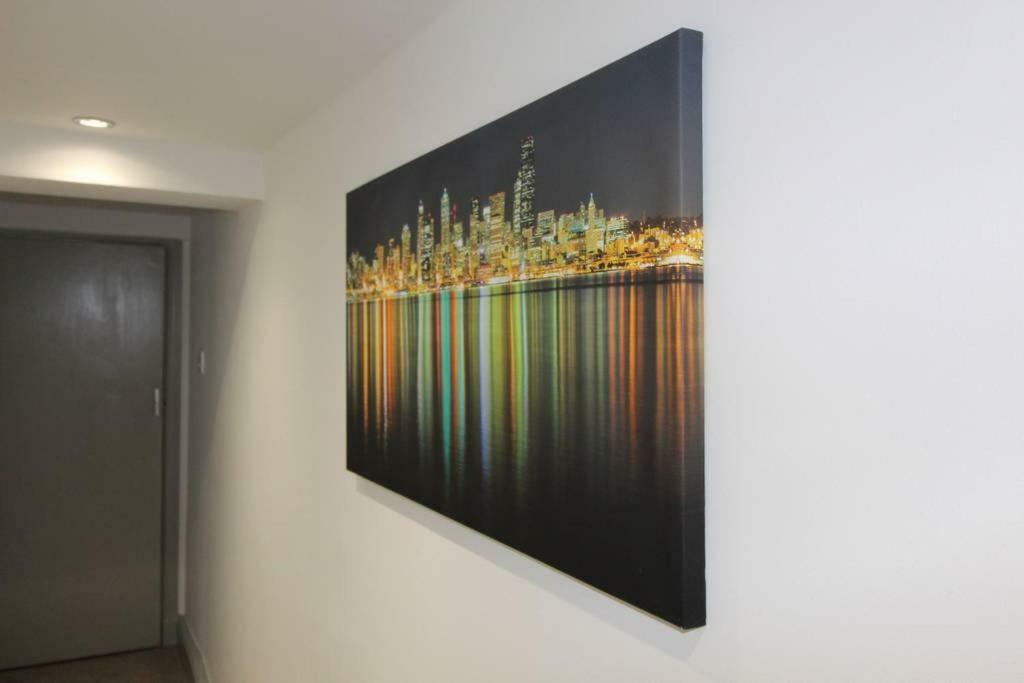 Spacious Central Chic Apartment - Simplycheckin Winchester Exterior photo